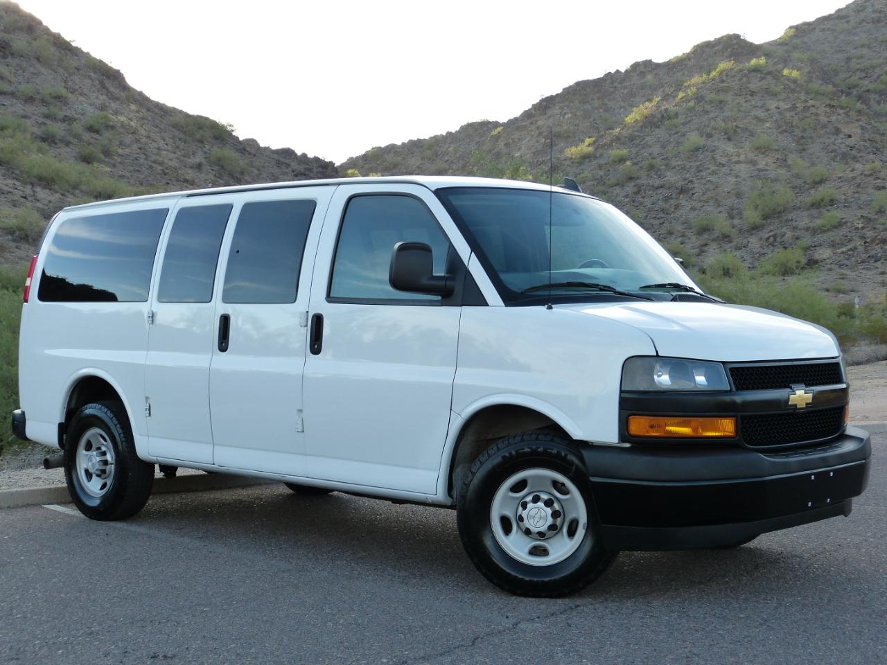 chevrolet express passenger 2018 1GAWGEFG8J1284215 image chevrolet express passenger 2018 1GAWGEFG8J1284215 image